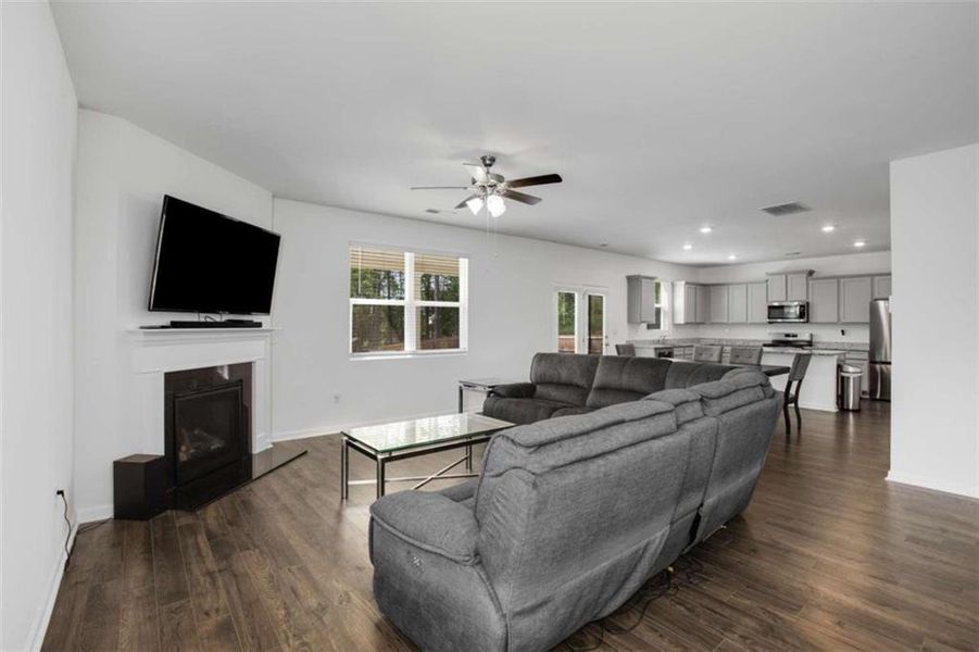 Furnished interior view inside a new home in Stillwater Springs, Dacula (Image 31). Furnished interior view inside a new home in Stillwater Springs, Dacula (Image 31).