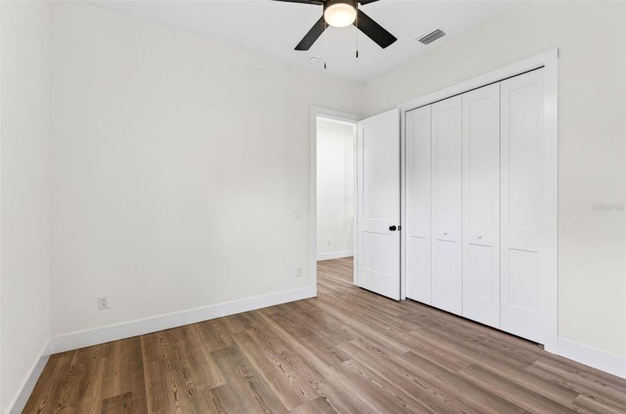 Spacious, unfurnished interior of a new home in , Dade City (Image 21).