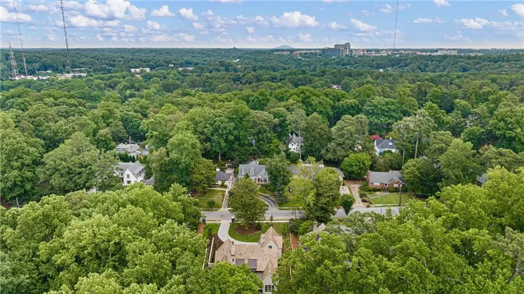 Image 71 of a home in .