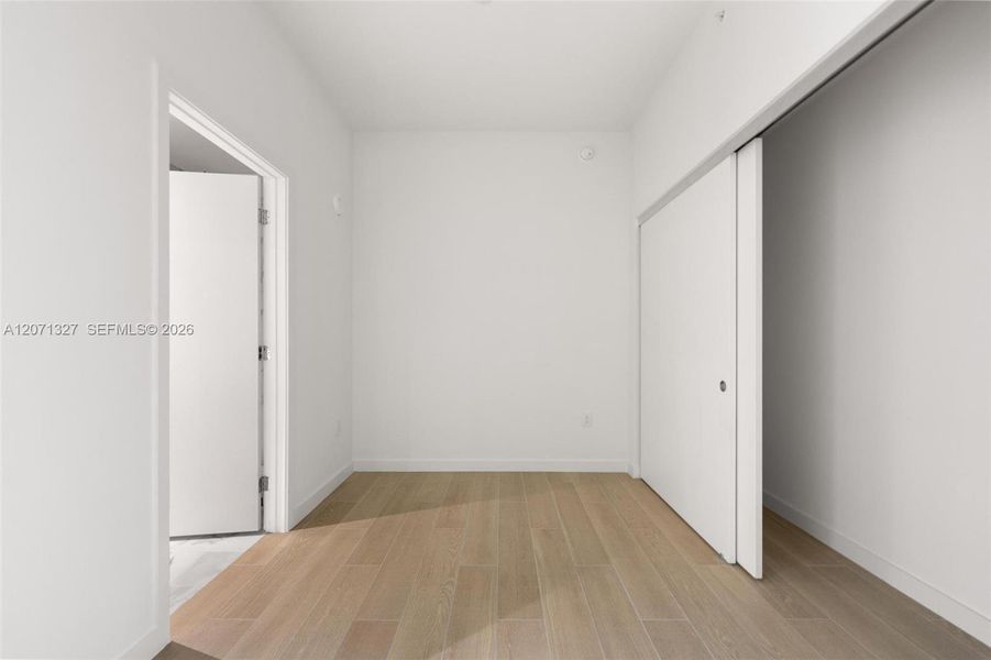 Spacious, unfurnished interior of a new home in , Miami (Image 21).