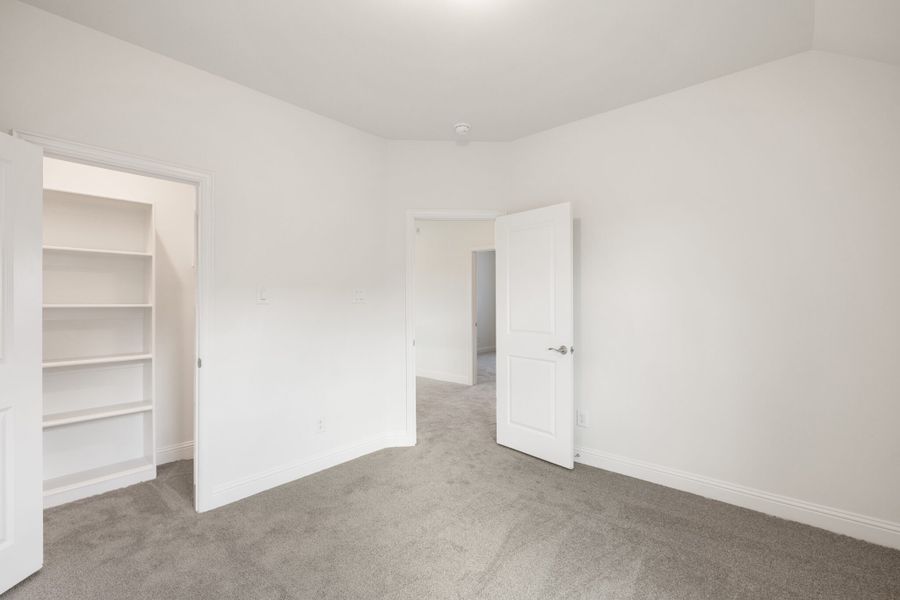 Spacious, unfurnished interior of a new home in Lake Breeze, Lavon (Image 48).