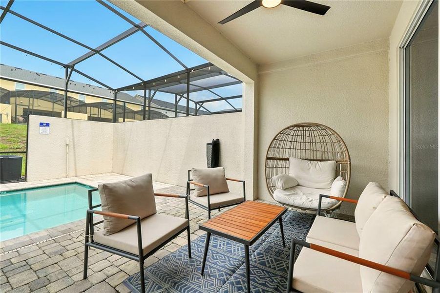 Exterior details and patio area of a home in , Kissimmee (Image 3).