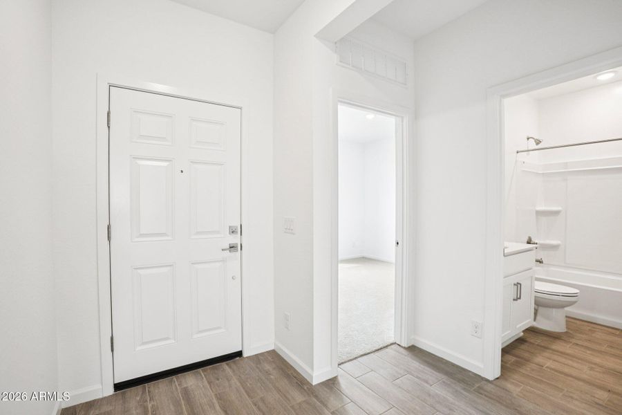 5-web-or-mls-W Pecan Wds-S1004-005