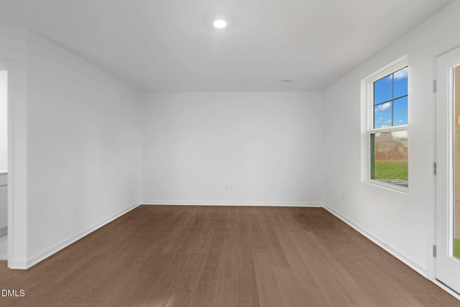 SUN_ElmGrove_Pic_Wyatt_QMI_31_Bed3_2of5