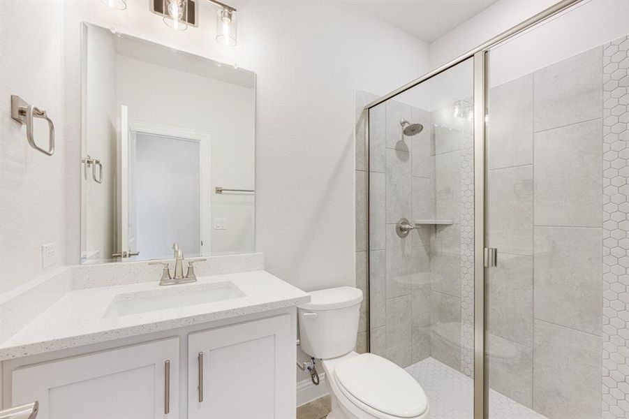 Furnished interior view inside a new home in Terracina, Rockwall (Image 14). Furnished interior view inside a new home in Terracina, Rockwall (Image 14).