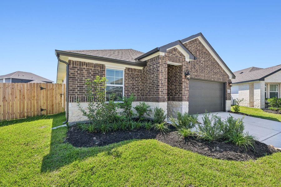 Photo is not of the actual home, but is an inspirational photo of builder’s model home and may depict options, furnishings, and/or decorator features that are not included Photo is not of the actual home, but is an inspirational photo of builder’s model home and may depict options, furnishings, and/or decorator features that are not included