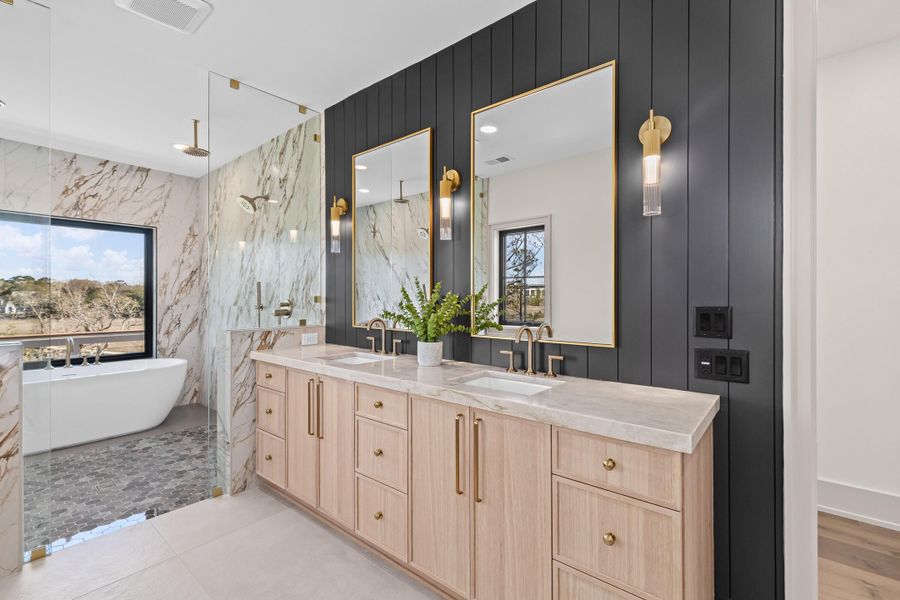 Furnished interior view inside a new home in , Charleston (Image 54).