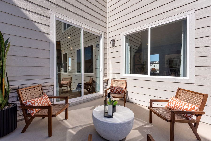 Representative exterior details of a home built from the 2803 by Tri Pointe Homes in Painted Prairie, Aurora (Image 23).