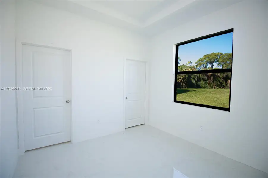 Spacious, unfurnished interior of a new home in , Lehigh Acres (Image 18).