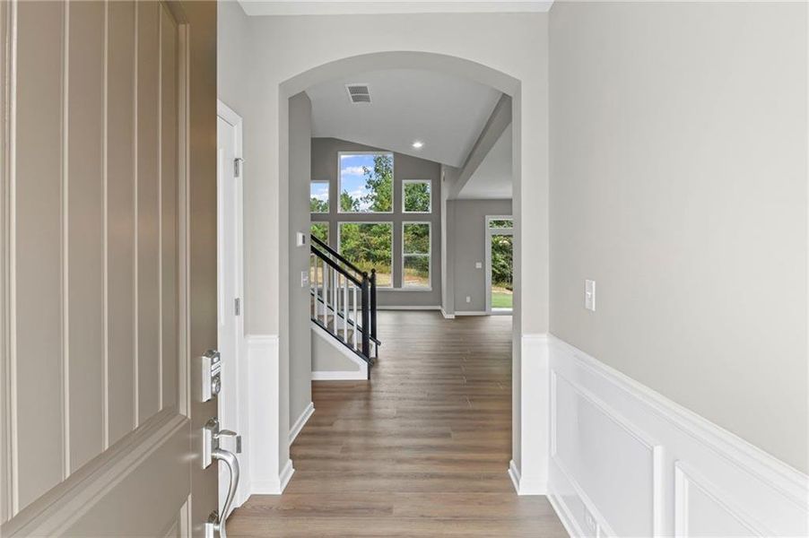 Spacious, unfurnished interior of a new home in Pickens Bluff, Hiram (Image 11). Spacious, unfurnished interior of a new home in Pickens Bluff, Hiram (Image 11).