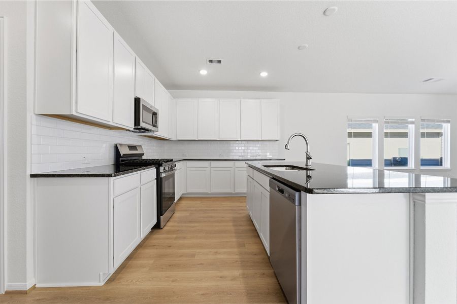 Furnished interior view inside a new home in Magnolia Springs, Montgomery (Image 6).