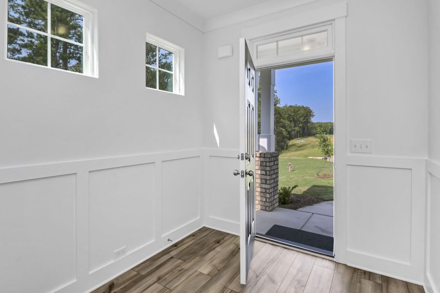 Spacious, unfurnished interior of a new home in Ferry Grove, Lexington (Image 18).
