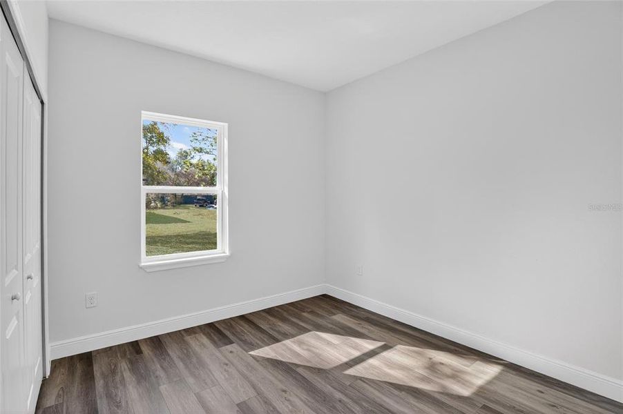 Spacious, unfurnished interior of a new home in , Citrus Springs (Image 16).
