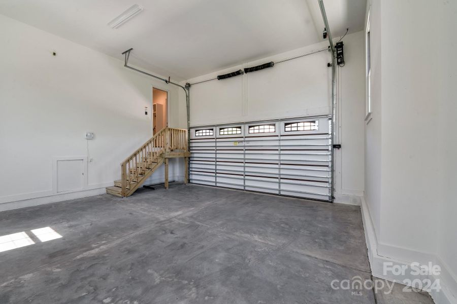 Image 43 of a home in .