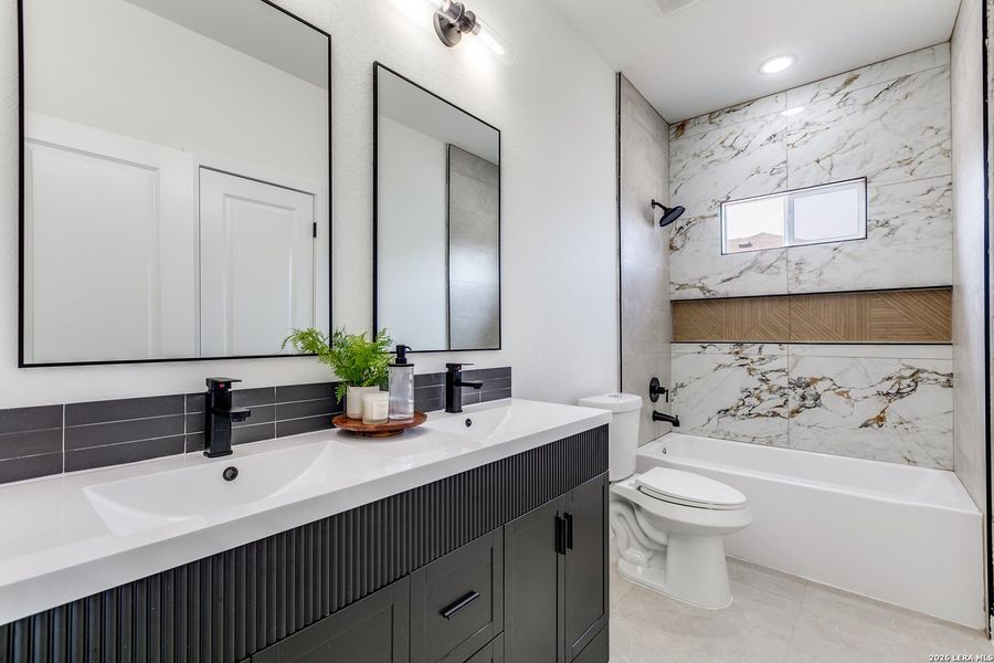 Furnished interior view inside a new home in , Atascosa (Image 6).