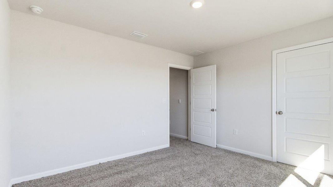 Spacious, unfurnished interior of a new home in Misting Springs, Crawfordville (Image 43).