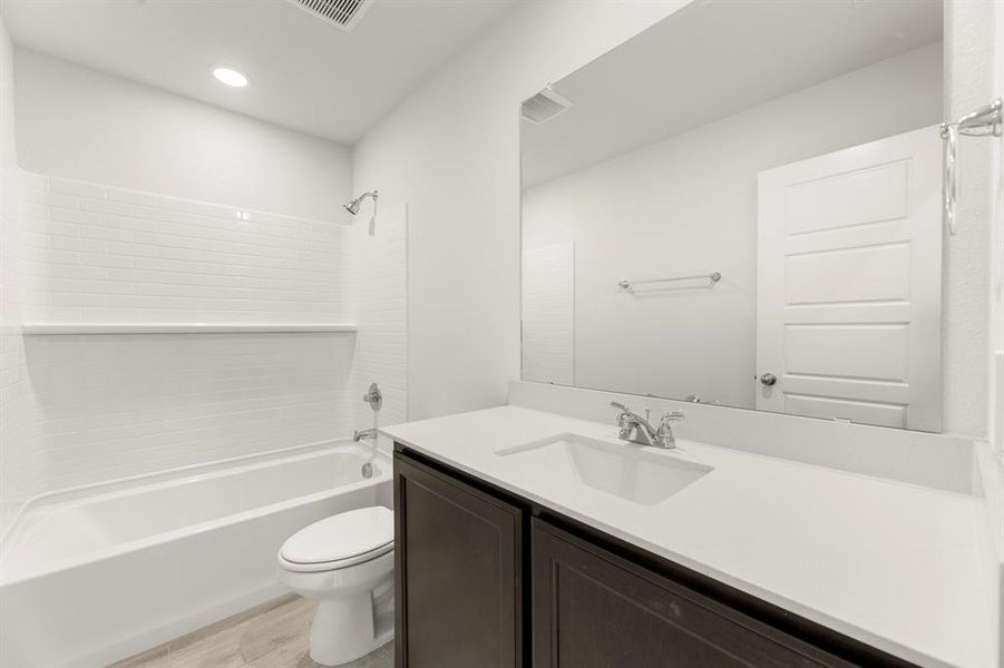 05. 7704 Kingfisher - 2ND Bath