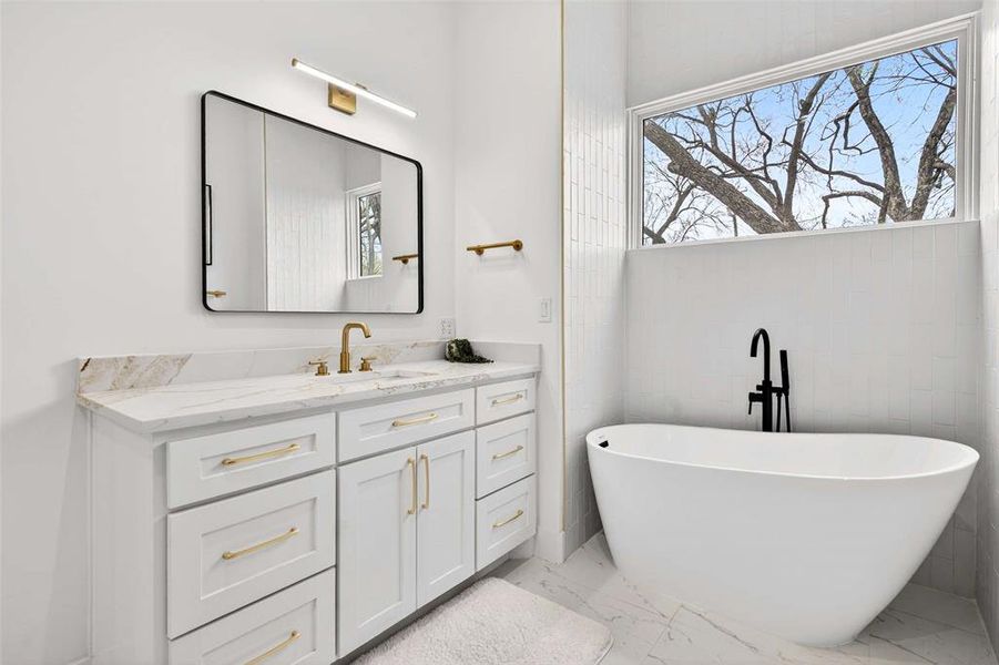 Furnished interior view inside a new home in , Dallas (Image 16).