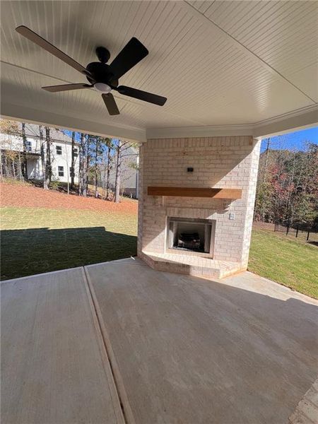 Exterior details and patio area of a home in , Jefferson (Image 3).