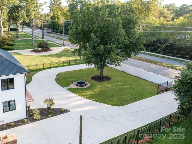 Image 44 of a home in .