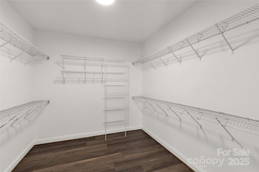 Spacious, unfurnished interior of a new home in , York (Image 29).