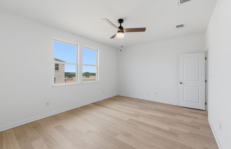 Spacious, unfurnished interior of a new home in La Cima, San Marcos (Image 29).