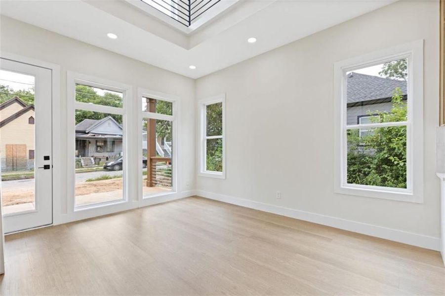 Spacious, unfurnished interior of a new home in , Atlanta (Image 14).