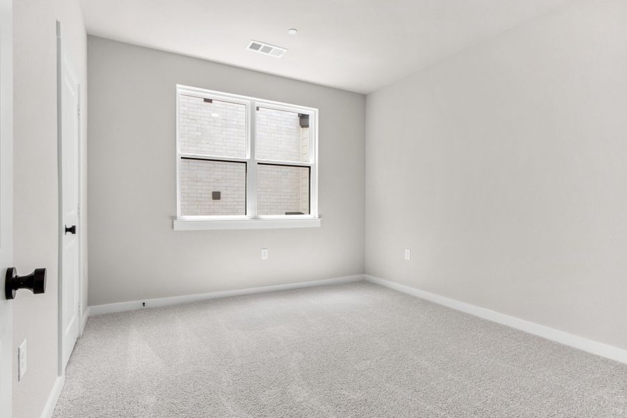 Spacious, unfurnished interior of a new home in Wildridge, Oak Point (Image 45).