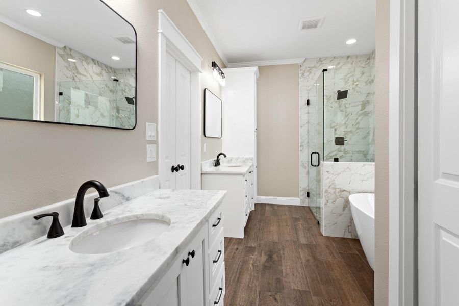 Furnished interior view inside a new home in , Vidor (Image 12). Furnished interior view inside a new home in , Vidor (Image 12).