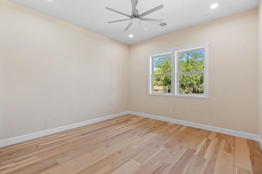 Spacious, unfurnished interior of a new home in , Horseshoe Bay (Image 20). Spacious, unfurnished interior of a new home in , Horseshoe Bay (Image 20).