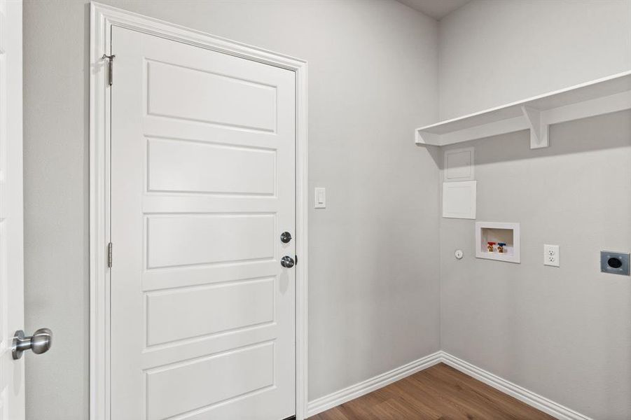 Spacious, unfurnished interior of a new home in Trails of Fossil Creek, Fort Worth (Image 25). Spacious, unfurnished interior of a new home in Trails of Fossil Creek, Fort Worth (Image 25).