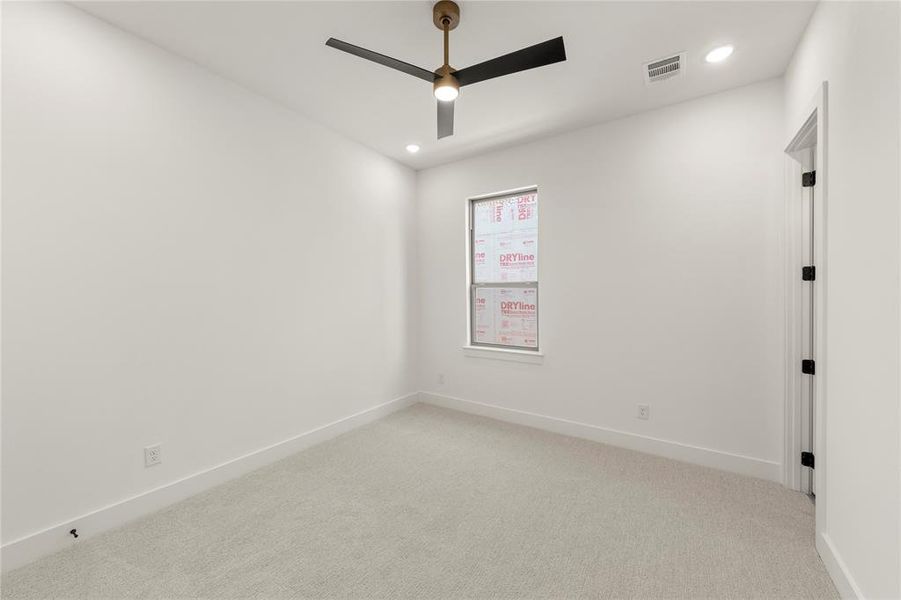 Spacious, unfurnished interior of a new home in Lakewood at Brookhollow – 60′, Prosper (Image 20). Spacious, unfurnished interior of a new home in Lakewood at Brookhollow – 60′, Prosper (Image 20).