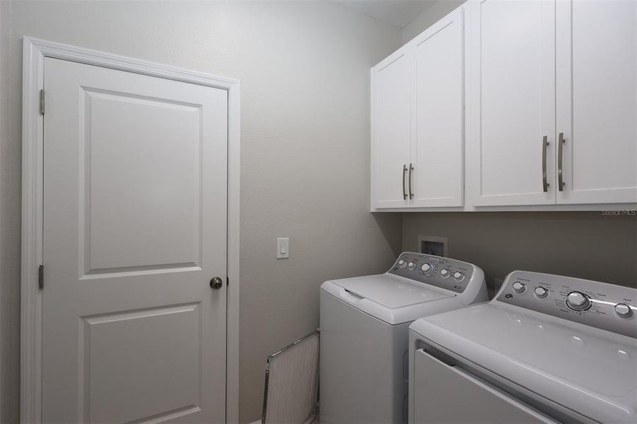Furnished interior view inside a new home in Bay Lake Farms, St. Cloud (Image 7).
