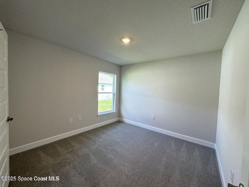 Spacious, unfurnished interior of a new home in Sebastian Highlands, Sebastian (Image 19).