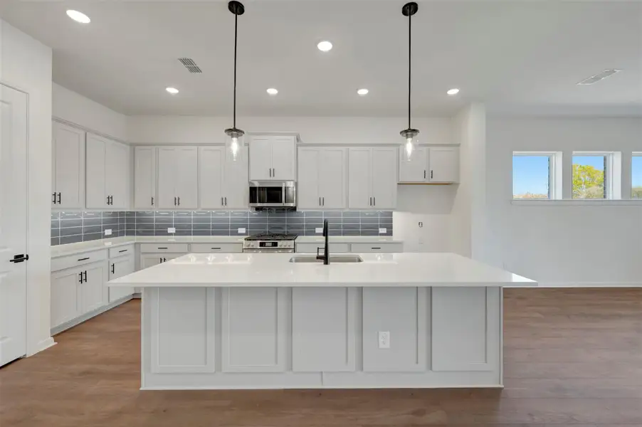 Furnished interior view inside a new home in Oakwood Estates, Waller (Image 6). Furnished interior view inside a new home in Oakwood Estates, Waller (Image 6).