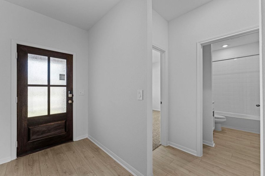 Spacious, unfurnished interior of a new home in Bar W Ranch, Georgetown (Image 13). Spacious, unfurnished interior of a new home in Bar W Ranch, Georgetown (Image 13).