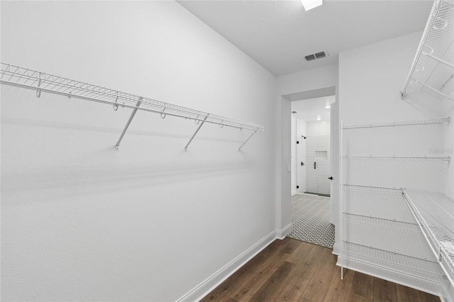 Spacious, unfurnished interior of a new home in Weslyn Park in Sunbridge 34', St. Cloud (Image 21).