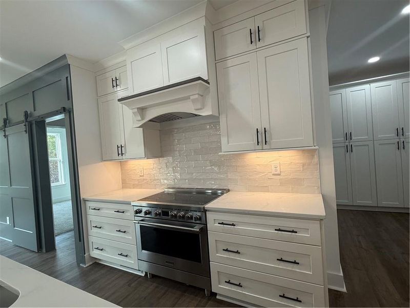 Furnished interior view inside a new home in , Waleska (Image 4). Furnished interior view inside a new home in , Waleska (Image 4).