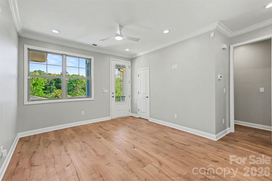 Spacious, unfurnished interior of a new home in , Charlotte (Image 14).