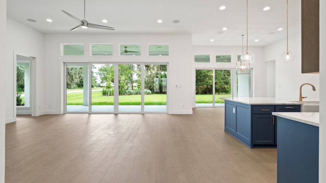 Spacious, unfurnished interior of a new home in Southern Hills, Brooksville (Image 11).