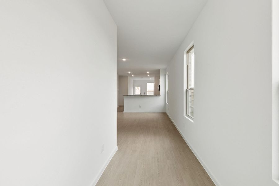 Spacious, unfurnished interior of a new home in River Ranch, Dayton (Image 26).