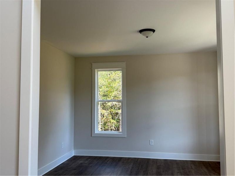 Spacious, unfurnished interior of a new home in , Waleska (Image 10).