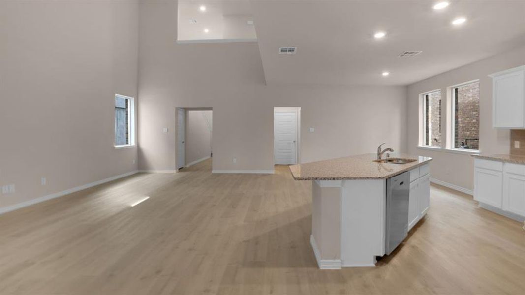 Spacious, unfurnished interior of a new home in The Landing at Hidden Lakes, McKinney (Image 11).