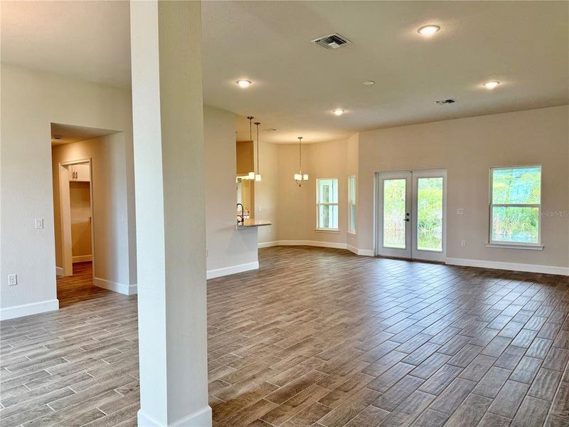 Spacious, unfurnished interior of a new home in South Gulf Cove, Port Charlotte (Image 24).