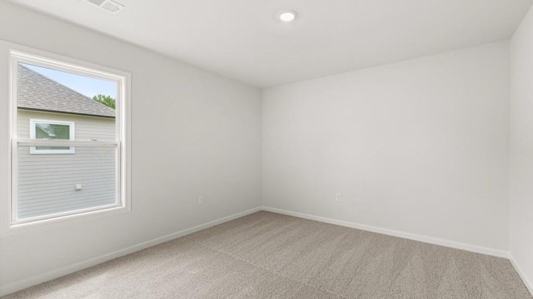 Spacious, unfurnished interior of a new home in Haven Abbey, Cumming (Image 32).