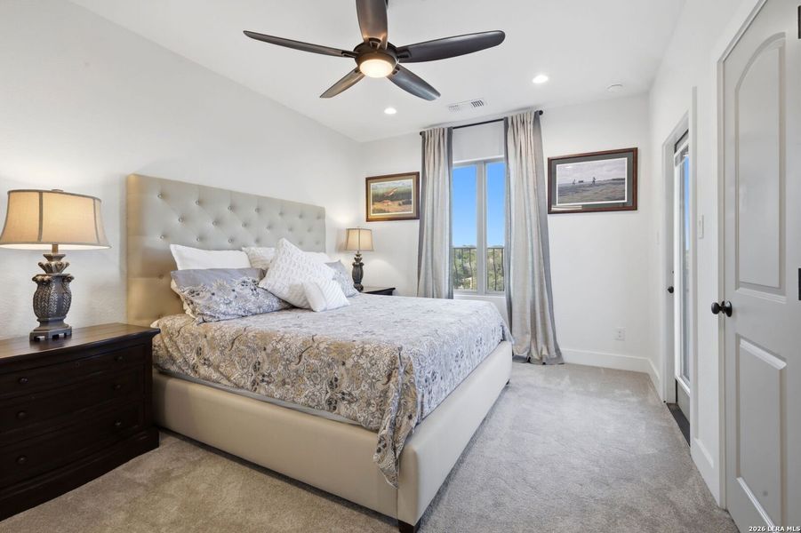 Furnished interior view inside a new home in , Boerne (Image 54).