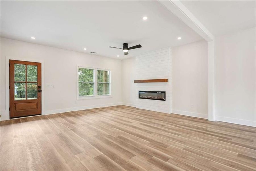 Spacious, unfurnished interior of a new home in , Atlanta (Image 17).