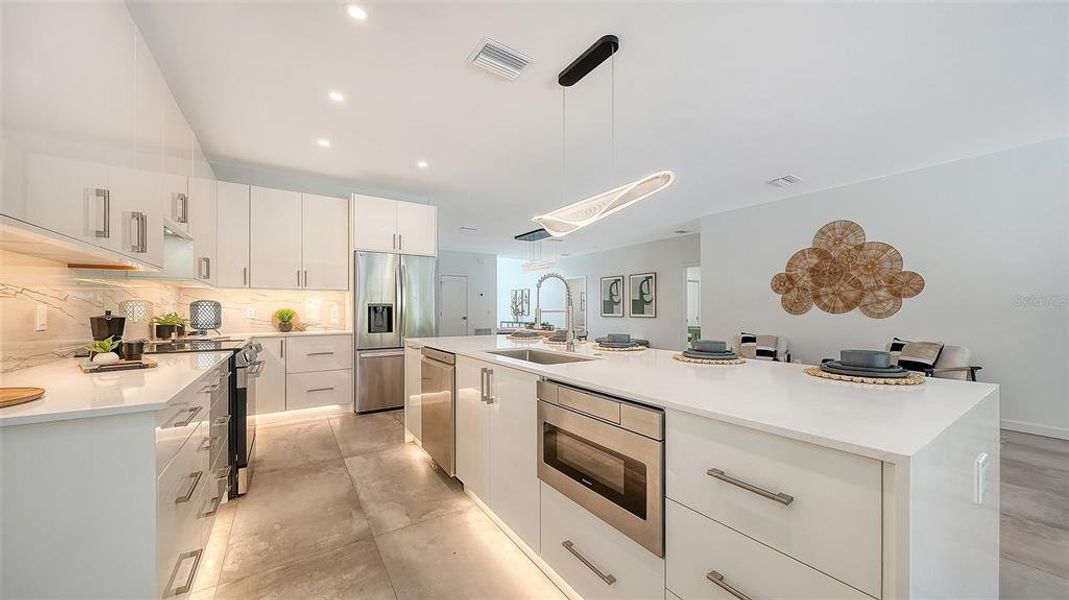 Furnished interior view inside a new home in , Sarasota (Image 47).