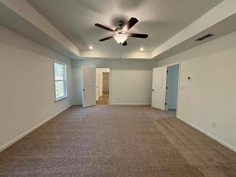 Spacious, unfurnished interior of a new home in Creekside, Dawsonville (Image 19).