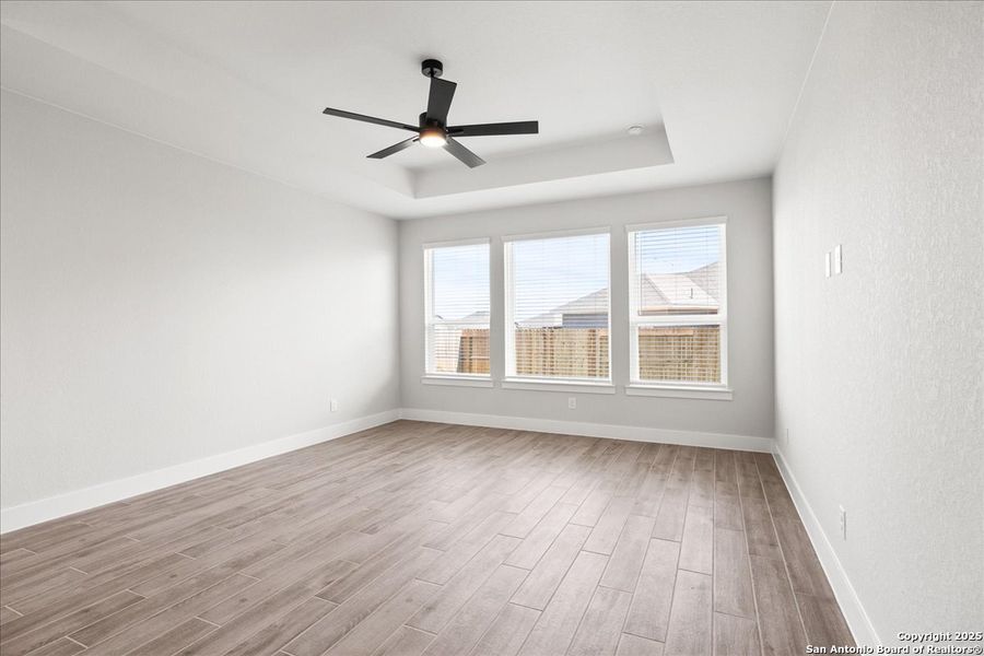 Spacious, unfurnished interior of a new home in Village at Three Oaks, Seguin (Image 16). Spacious, unfurnished interior of a new home in Village at Three Oaks, Seguin (Image 16).